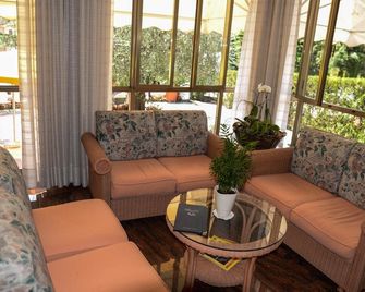 Hotel Continental - غردة - غرفة معيشة