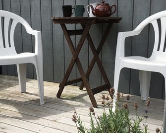 Cosy Cabin with Unlimited Wi-fi - New Plymouth - Patio