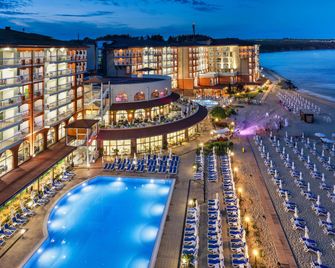 Sol Luna Bay - Obzor - Building