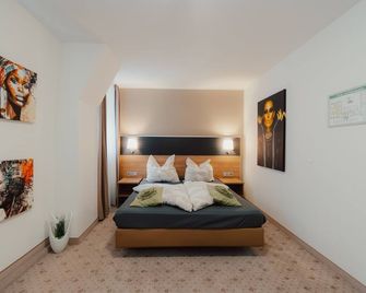 Neubauers Schwarzes Kreuz - Fürth - Bedroom