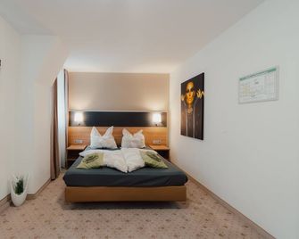 Neubauers Schwarzes Kreuz - Fürth - Bedroom