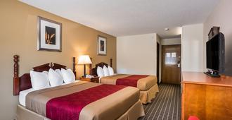 Rodeway Inn - Cedar Rapids - Bedroom
