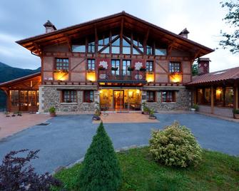 Hotel & Spa Etxegana - Zeanuri - Edificio