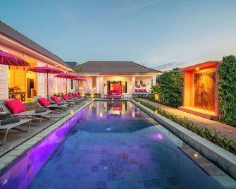 PinkPrivate Balangan - for Cool Adults Only - 南庫塔 - 游泳池