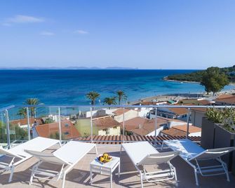 Lu' Hotel Maladroxia - Sant'Antioco - Balcón