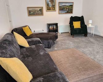 Killean Farmhouse Cottages - Inveraray - Living room