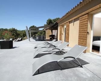 Maison De L'Olivier - Grignan - Patio