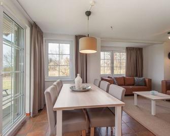 Restyled Villa with Washing Machine near River Moselle - Ediger-Eller - Dining room
