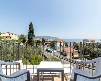 Il Viaggio - Diano Marina - Balkon