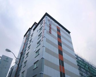 Wep Hotel - Gimhae - Building
