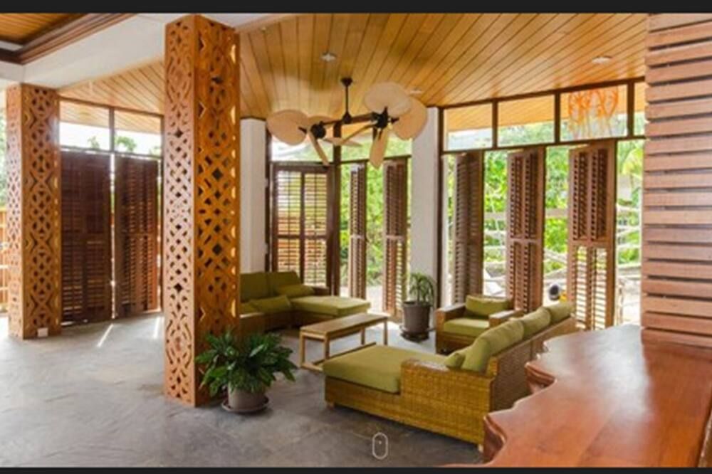 Jacana Amazon Wellness Resort - פאראמאריבו - לובי