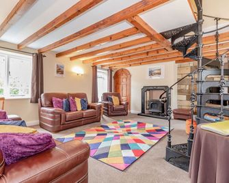 Brincliffe Cottage - Whitby - Living room