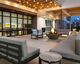 Home2 Suites by Hilton Alexandria - Alexandria - Edificio