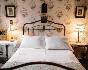 St Benedict - Victorian Bed and Breakfast - Hastings - Makuuhuone