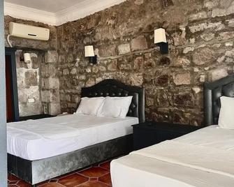 Aristo Pension - Behram - Ložnice