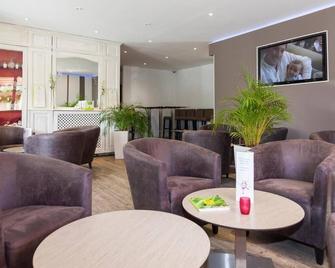 Logis Hotel & Restaurant L'etape Bouc Bel Air - Gardanne - Бук-Бель-Ер - Лаунж