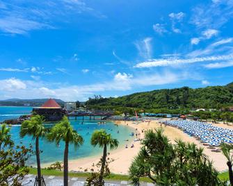 رينيسانس ريزورت أوكيناوا - أونا - شاطئ