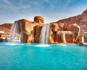 Fairfield by Marriott Inn & Suites Moab - מואב - בריכה