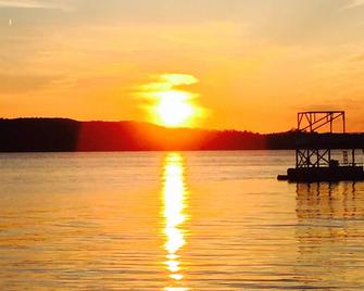 Skaneateles Family Lakehouse - Best Value On The Lake! - Skaneateles - Sala de estar