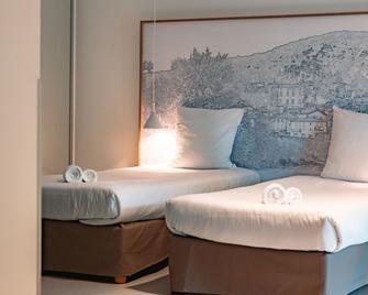 Hotel Domaine du Cros d'Auzon - Vogüé - Schlafzimmer