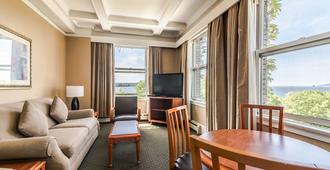 The Sylvia Hotel - Vancouver - Oturma odası