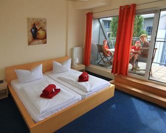Hotel Comenius - Berlin - Bedroom