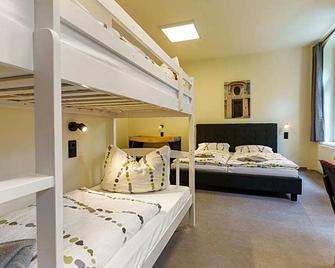 Hotel und Hostel Gleisbett - Annaberg-Buchholz - Schlafzimmer