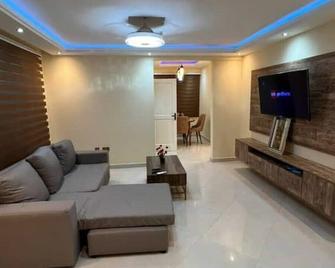 Nana Homes - Afienya - Sala de estar