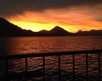 Atitlan Villas, A Sanctuary Of Peace And Natural Luxury And Stunning Beauty. - San Antonio Palopó - Balkon