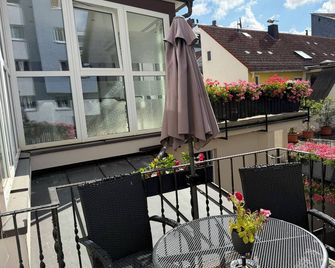 Zum Löwen - Bad Homburg vor der Höhe - Balkon