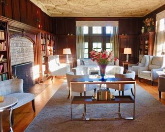 Castle Hill Resort And Spa - Cavendish - Lounge