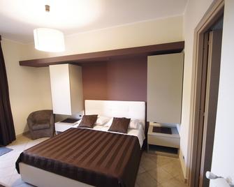 B&B Villa Valentina - Taormina - Schlafzimmer
