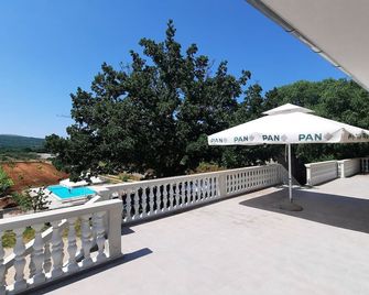NEW Apartment, A2+2, Family house - OPG Rudan, garden pool, terase, wi-fi - Drniš - Balcony