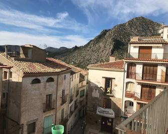 Hostal Casiano Camarasa - Camarasa