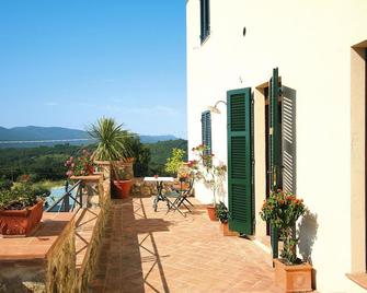 Apartment in Chiusdino with terrace-ex TUI - Costalpino - Balcón