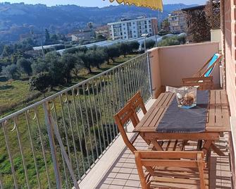 Casa Grottammare-Sea Relax Holiday Home- - Grottammare - Balkon