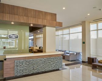 Hampton Inn by Hilton Irapuato - Irapuato - Recepce