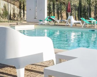 Valguarnera Caropepe - Enna - Pool