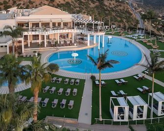 The Noverian Scenic Crete 5 Star Hilltop Villa Resort & Spa - Mália - Pool