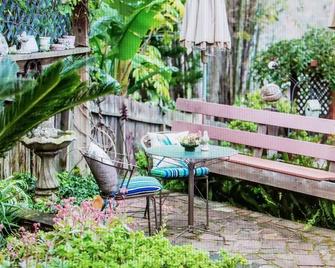 Beautiful Private Get-away, Casita/Studio - Vista - Patio