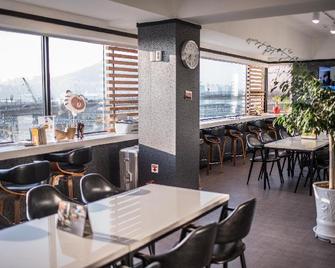 Mozzi Hostel - Busán - Restaurante