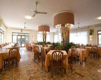 Hotel Kristall - Diano Marina - Restaurace