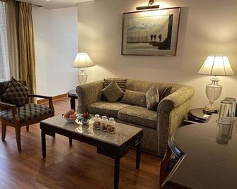 The Everest Hotel Kathmandu - Katmandu - Soggiorno
