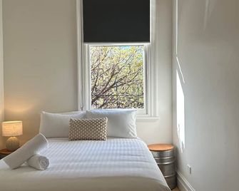 Ark Apartments - Echuca - Bedroom