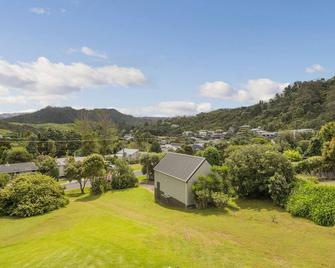 Ocean Beach Beauty - Tairua Holiday Home - Tairua - Golfplatz