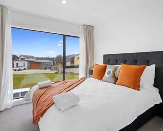 Albert Town Views - Wanaka - Bedroom