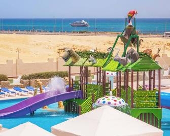 Sunny Days Mirette Family Resort - הורגדה - בריכה