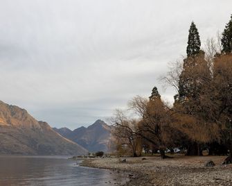 Haka House Queenstown Lakefront - Queenstown - Vista del exterior