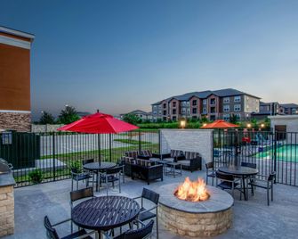 TownePlace Suites by Marriott Waco South - וואקו - פטיו