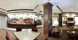 Holiday Inn Express Hotel & Suites Franklin - Oil City - Cranberry - Restaurante